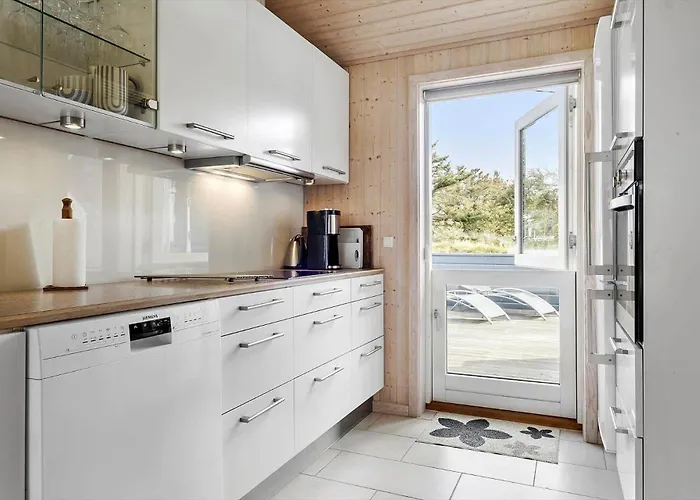 Дом отдыха Bl325-blokhus-lyngvej-11 Блокхус